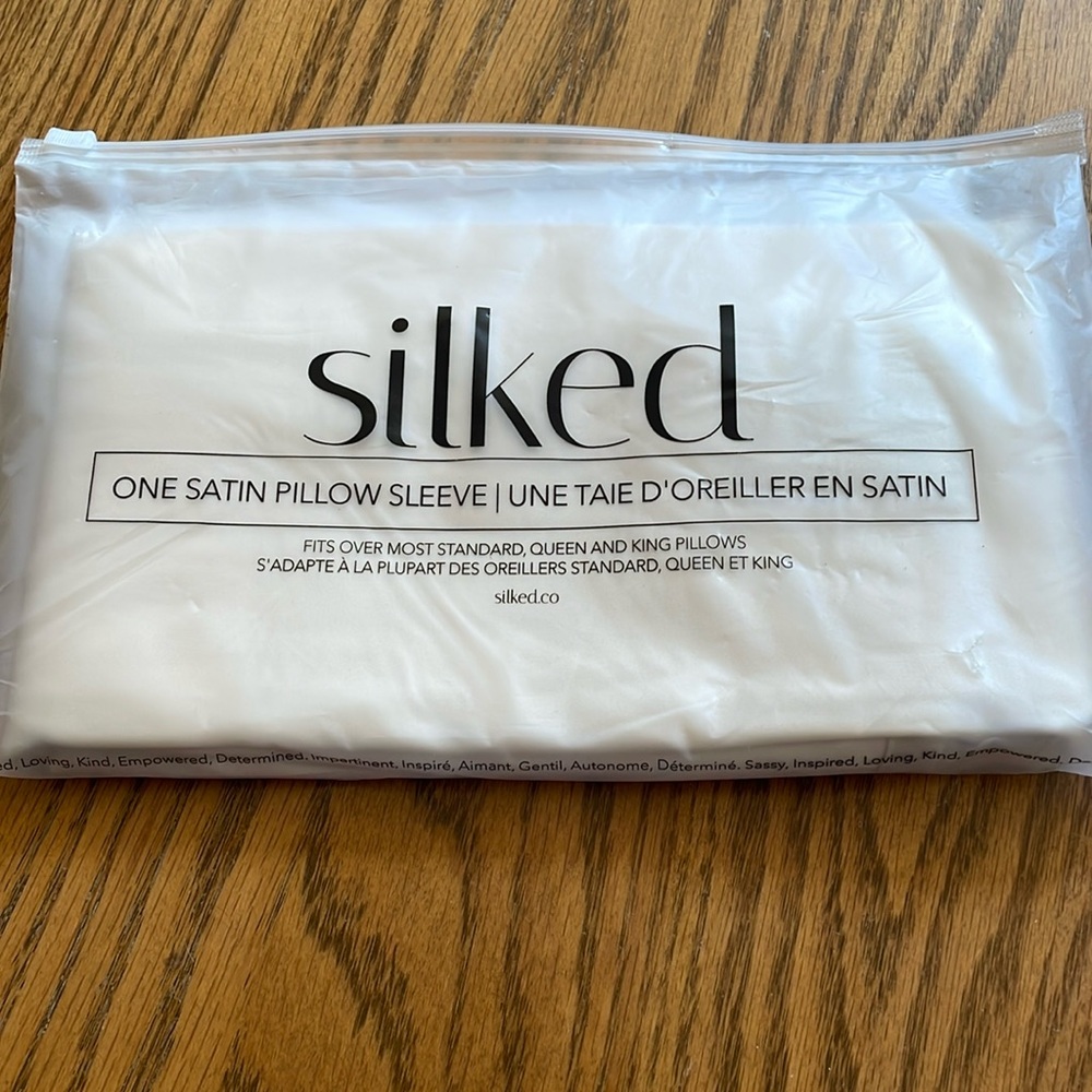 Silked ivory pillow sleeve